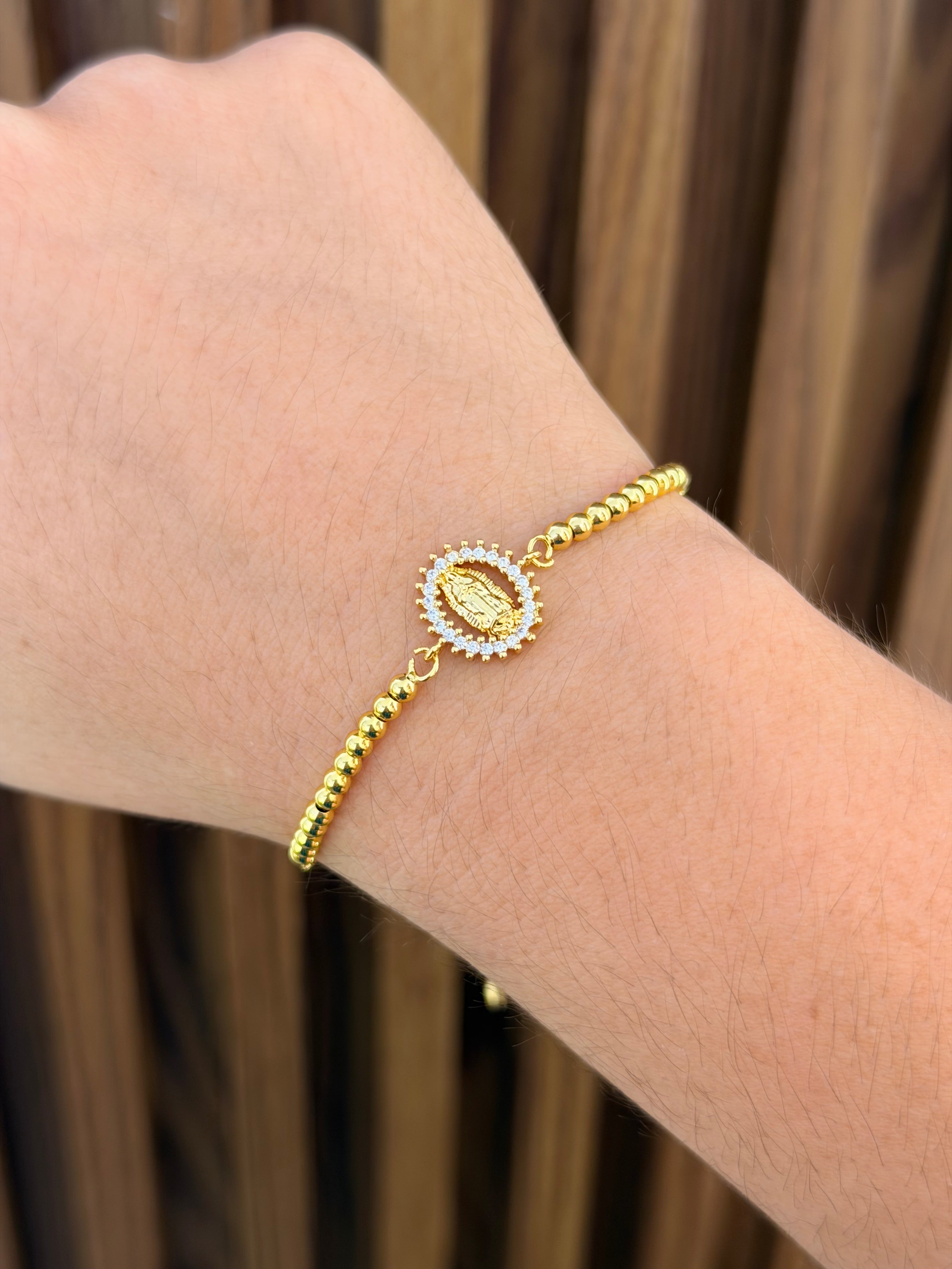 Pulsera virgen ovalada blanca
