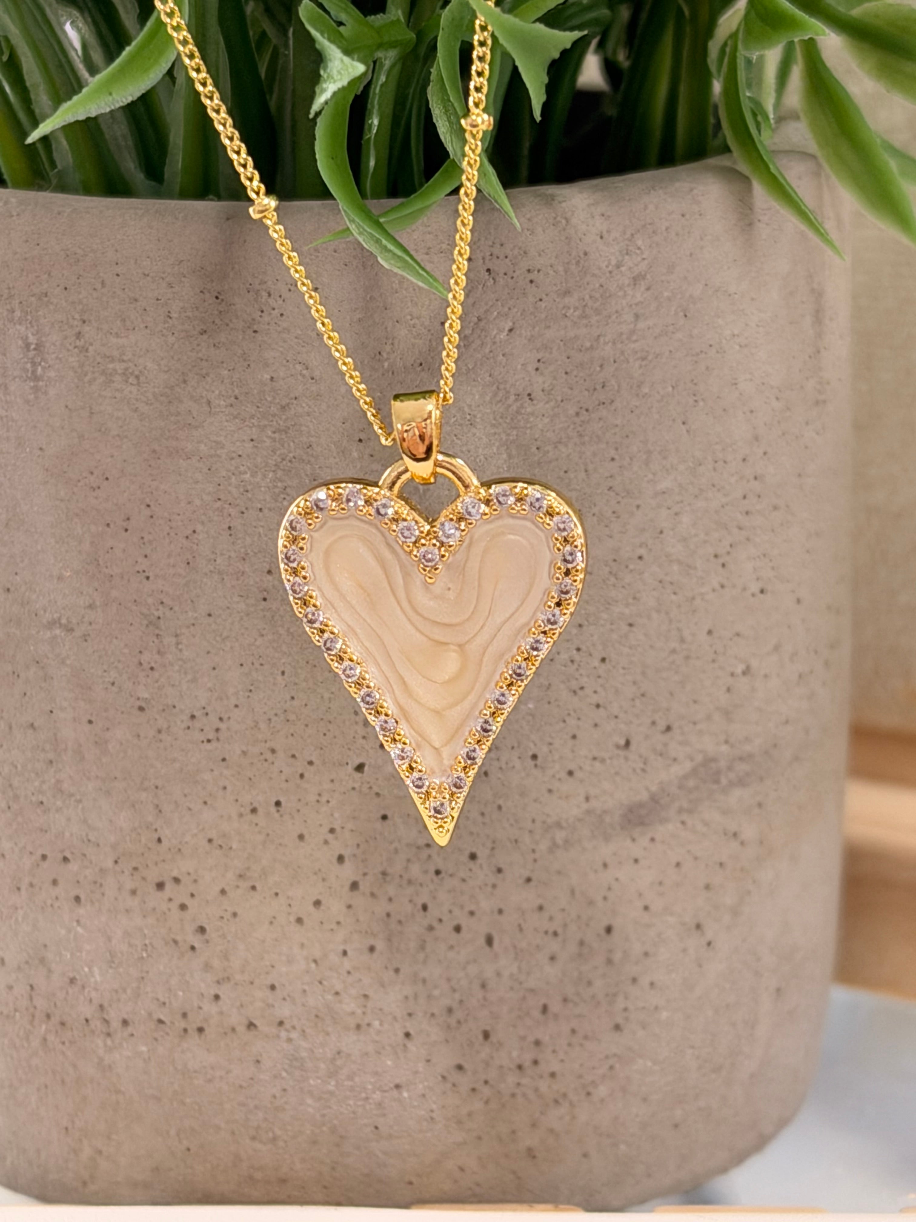 Cadena corazón nácar 2340