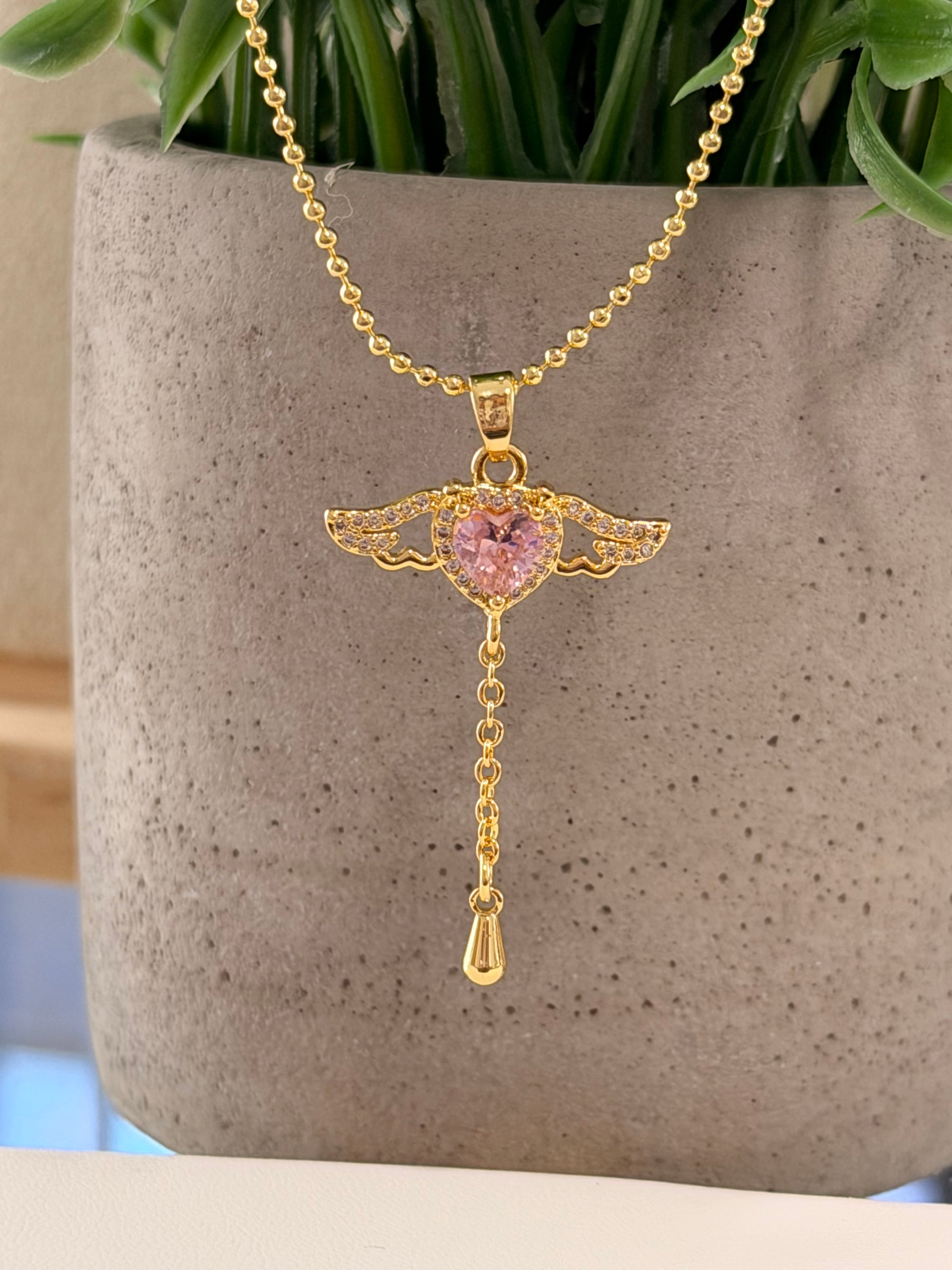 Cadena corazón rosado cuerda